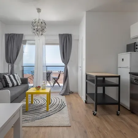 Left & Right With Jacuzzi, 4 Stars