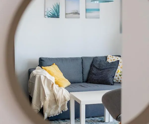 Left & Right With Jacuzzi, 4 Stars