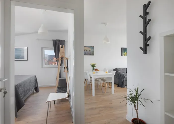 Appartement Left & Right With Jacuzzi, 4 Stars *