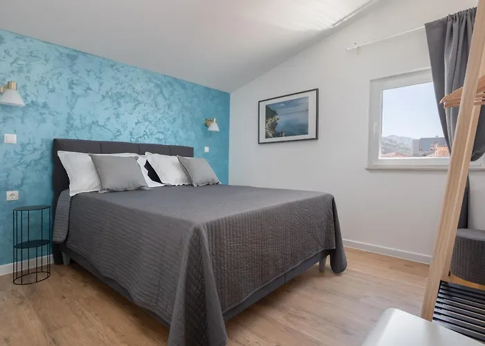 Daire Left & Right With Jacuzzi, 4 Stars *