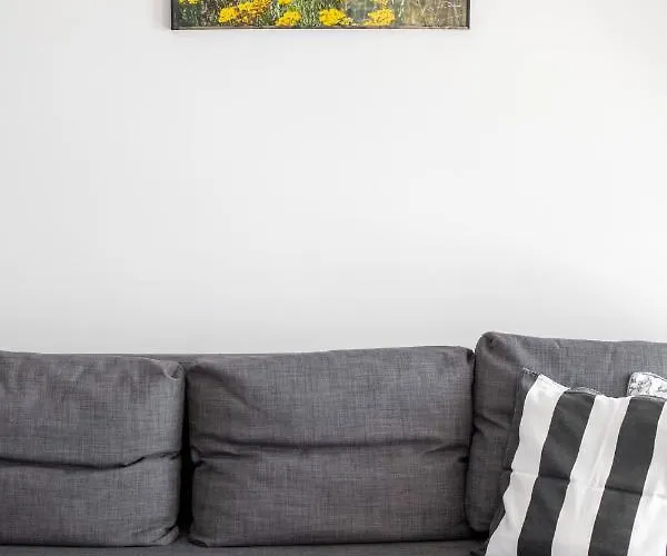 דירה Left & Right With Jacuzzi, 4 Stars *