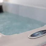 Left & Right With Jacuzzi, 4 Stars