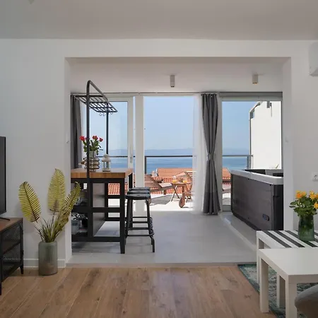 Apartment Left & Right With Jacuzzi, 4 Stars