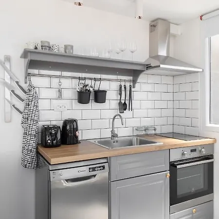 Left & Right With Jacuzzi, 4 Stars Apartment *