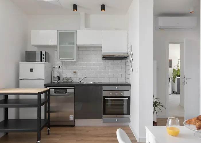 アパート Left & Right With Jacuzzi, 4 Stars